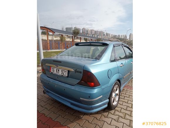 Sahibinden Ford Focus 2.0 Ghia 2000 Model  350.000 km Mavi