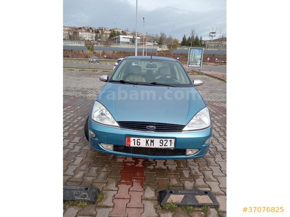 Sahibinden Ford Focus 2.0 Ghia 2000 Model  350.000 km Mavi