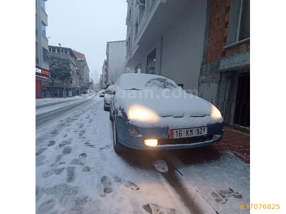 Sahibinden Ford Focus 2.0 Ghia 2000 Model  350.000 km Mavi