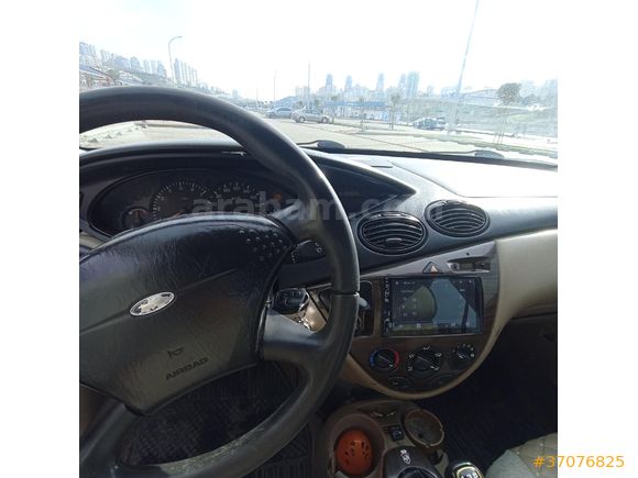 Sahibinden Ford Focus 2.0 Ghia 2000 Model  350.000 km Mavi