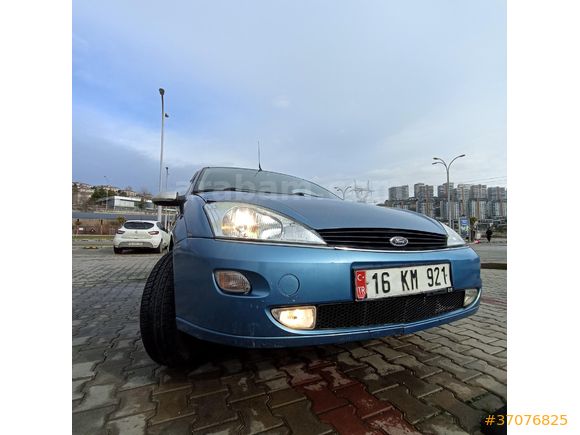 Sahibinden Ford Focus 2.0 Ghia 2000 Model  350.000 km Mavi