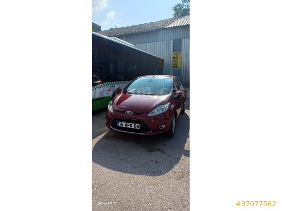 Sahibinden Ford Fiesta 1.4 Titanium 2012 Model  198.000 km Bordo benzin/LPG 1 yıldır kullanıyorum hic bi sorun cıkarmamıştır alıcısına hayırlı olsun