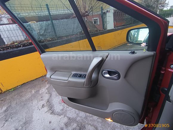 Sahibinden Renault Scenic 1.6 Privilege 2005 Model