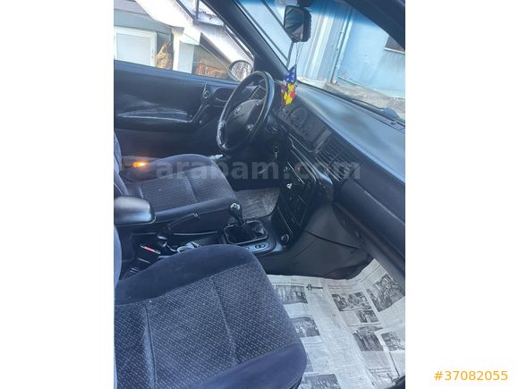 Galeriden Opel Vectra 2.0 CD 1997 Model Muğla