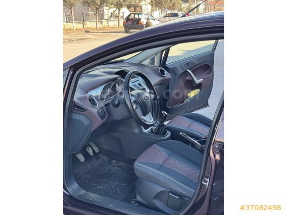 Sahibinden Ford Fiesta 1.4 Titanium X 2010 Model 