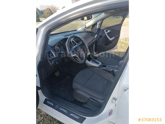 Sahibinden Opel Astra 1.4 T sport 2013 Model  236000km km Beyaz