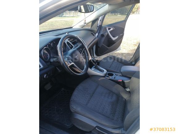 Sahibinden Opel Astra 1.4 T sport 2013 Model  236000km km Beyaz