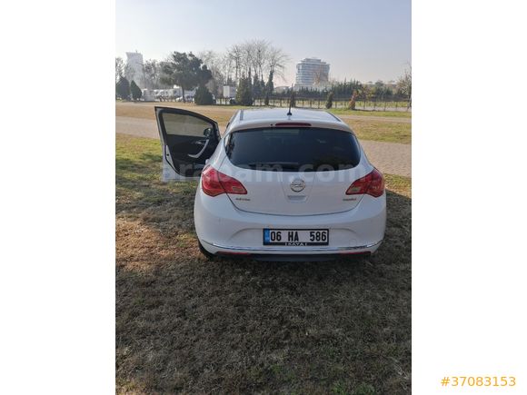 Sahibinden Opel Astra 1.4 T sport 2013 Model  236000km km Beyaz