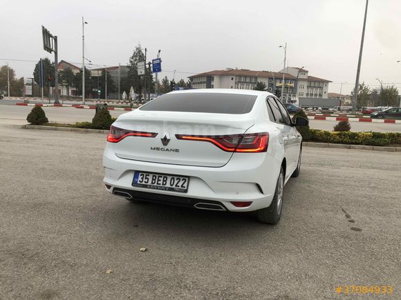Sahibinden Renault Megane 1.3 TCe Joy 2021 Model 