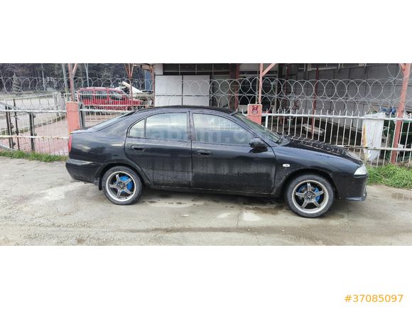 Sahibinden Mitsubishi Carisma 1.6 GLX 2000 Model