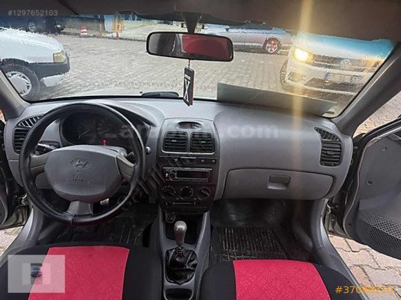 YÜCEL OTO GALERİDEN 2003 TEMİZ HYUNDAİ ACCENT ADMİRE