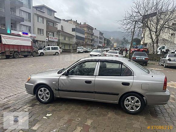 YÜCEL OTO GALERİDEN 2003 TEMİZ HYUNDAİ ACCENT ADMİRE
