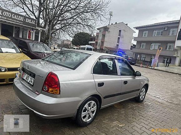 YÜCEL OTO GALERİDEN 2003 TEMİZ HYUNDAİ ACCENT ADMİRE