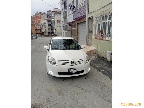 Sahibinden Toyota Auris 1.4 D-4D Comfort Extra 2010 Model