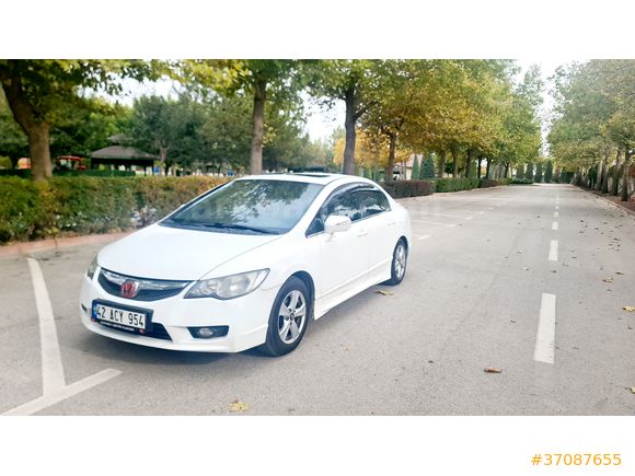 HONDA CIVIC 1.6i-VTEC ELEGANCE OTOMATİK 