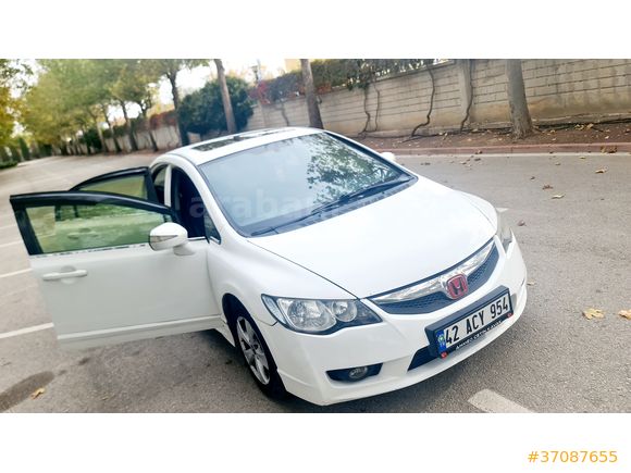 HONDA CIVIC 1.6i-VTEC ELEGANCE OTOMATİK 