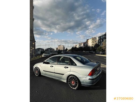 Sahibinden Ford Focus 1.6 Ghia 2005 Model 