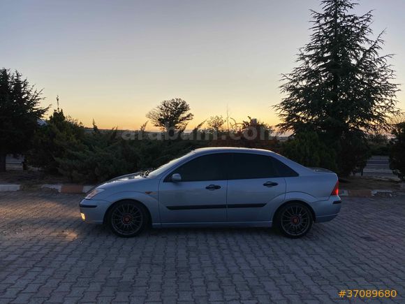 Sahibinden Ford Focus 1.6 Ghia 2005 Model 