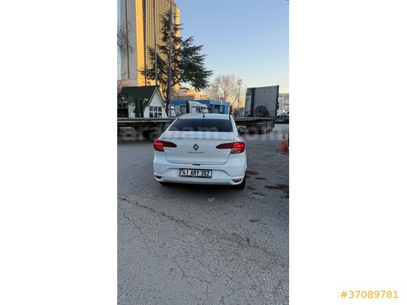 Sahibinden Renault Taliant 1.0 Sce Joy 2022 Model
