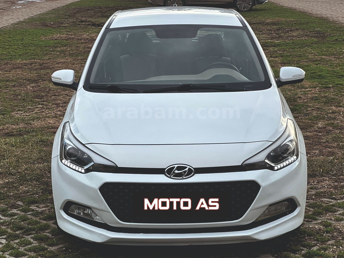 Galeriden Hyundai i20 1.4 MPI Style 2016 Model Bursa 121.267 km Beyaz 3