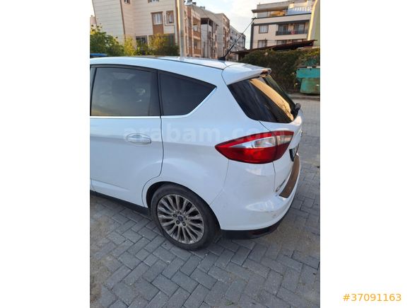 Sahibinden Ford C-Max 1.6 TDCi Titanium X 2015 Model