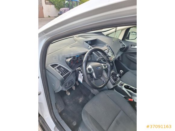 Sahibinden Ford C-Max 1.6 TDCi Titanium X 2015 Model