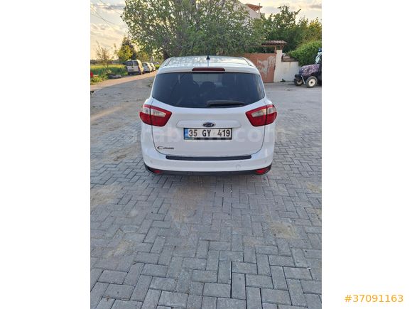 Sahibinden Ford C-Max 1.6 TDCi Titanium X 2015 Model