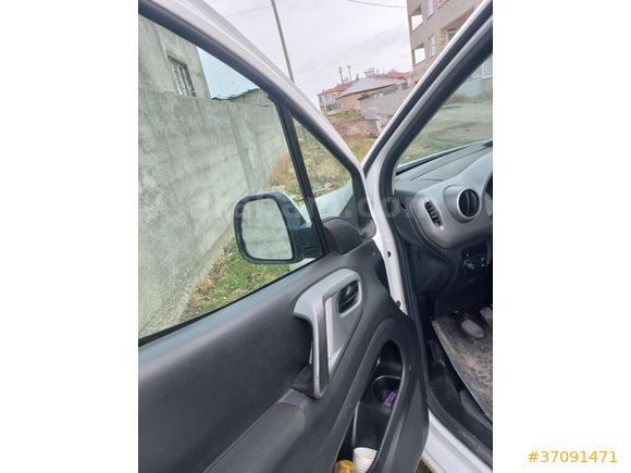 Sahibinden Peugeot Partner 1.6 BlueHDI Active 2017 Model  153.000 km Beyaz