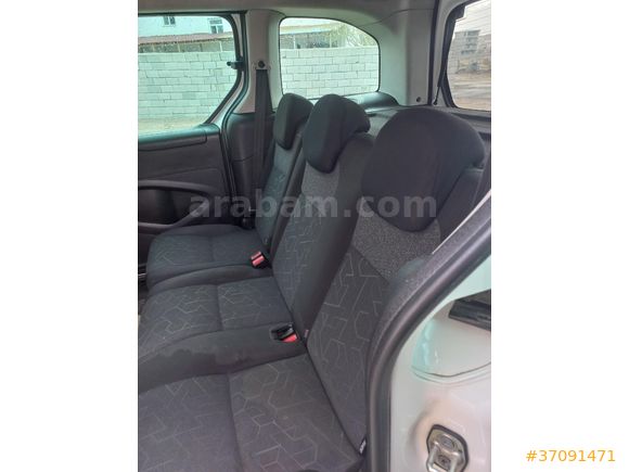 Sahibinden Peugeot Partner 1.6 BlueHDI Active 2017 Model  153.000 km Beyaz