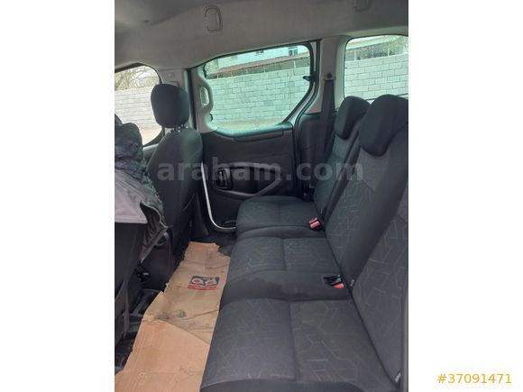 Sahibinden Peugeot Partner 1.6 BlueHDI Active 2017 Model  153.000 km Beyaz