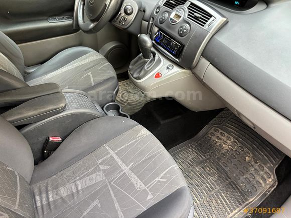 Sahibinden Renault Scenic 1.6 Dynamique 2006 Model 