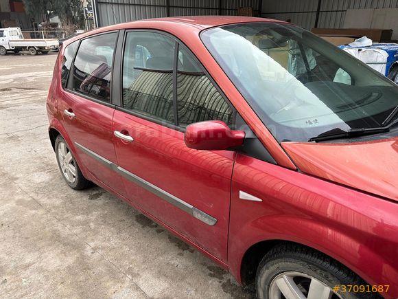 Sahibinden Renault Scenic 1.6 Dynamique 2006 Model 