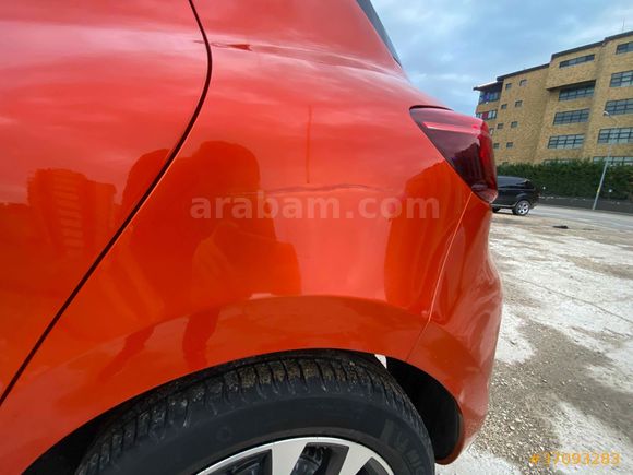 Sahibinden Renault Clio 1.0 TCe Touch 2023 Model 