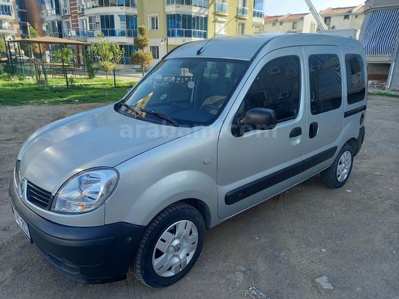 Sahibinden klimalı  Renault Kangoo Multix 1.5 dCi Authentique çift sürgü 2008 Model)