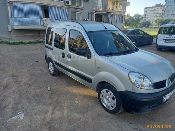 ////SATILDI////Sahibinden klimalı  Renault Kangoo Multix 1.5 dCi Authentique çift sürgü 2008 Model)