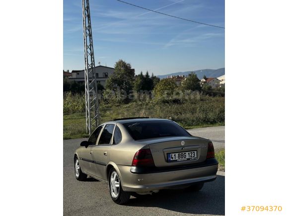 Sahibinden Opel Vectra 2.0 CD 1997 Model  350.000 km Şampanya