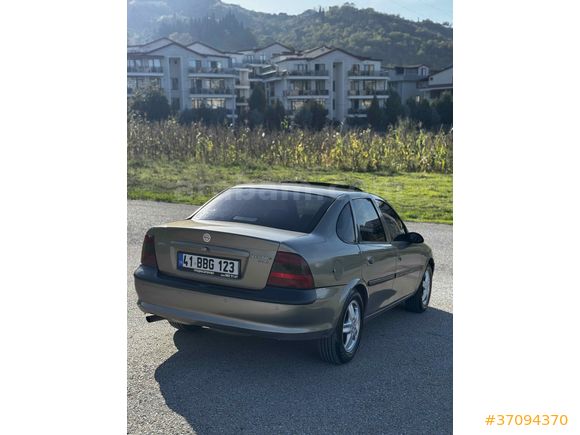 Sahibinden Opel Vectra 2.0 CD 1997 Model  350.000 km Şampanya
