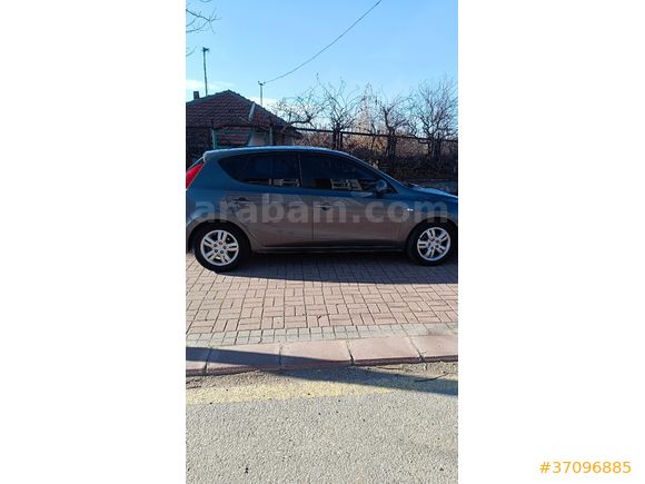 Sahibinden Hyundai i30 1.6 CRDi Select 2009 Model