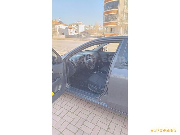 Sahibinden Hyundai i30 1.6 CRDi Select 2009 Model