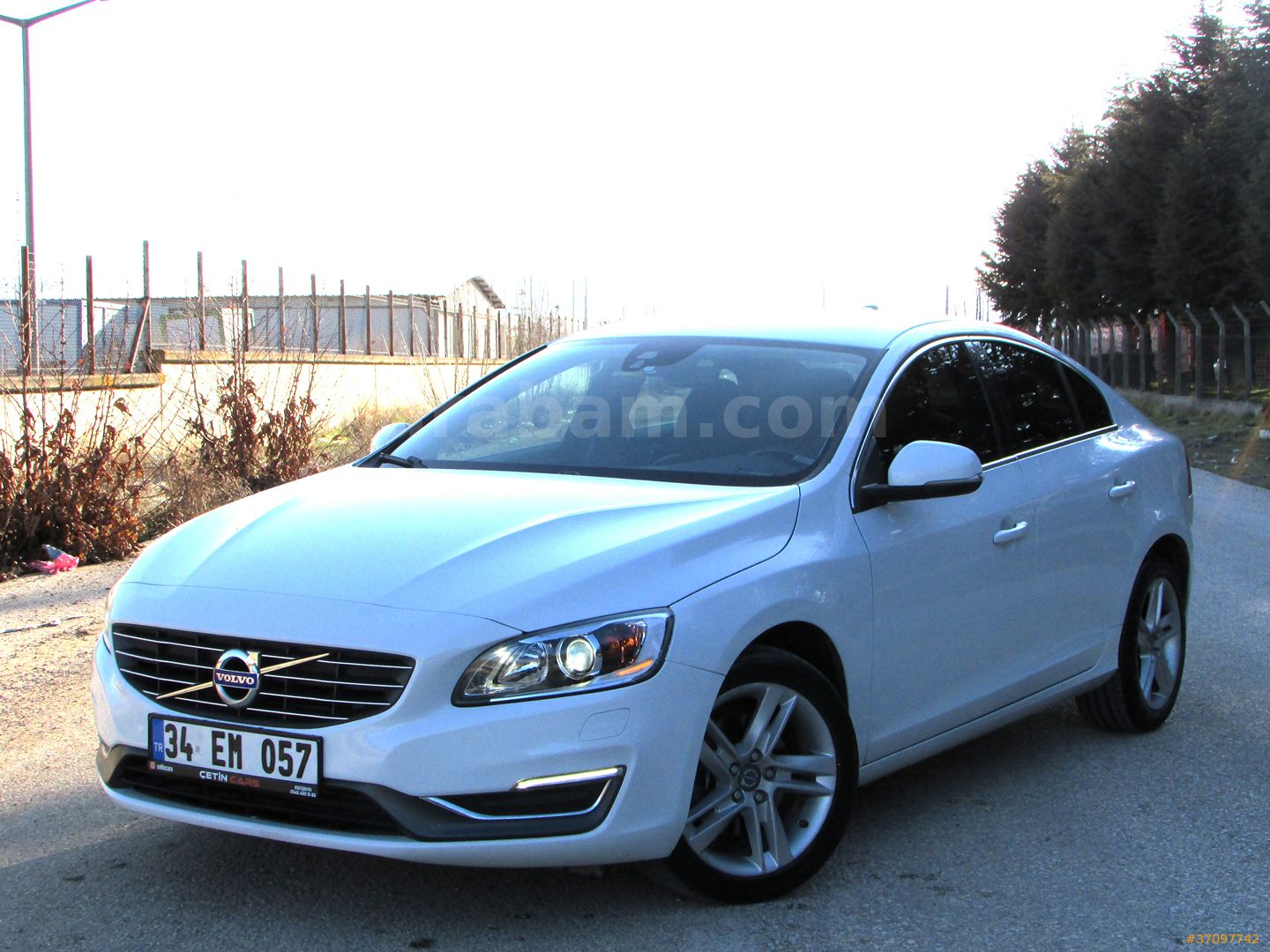 VOLVO S60 1.6 D ADVANCE 2014 MODEL ESKİŞEHİR 153.000 KM BEYAZ 