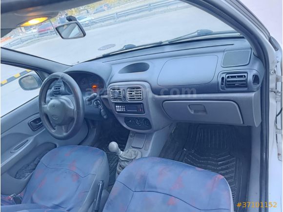 Sahibinden Renault Clio 1.4 RN 2000 Model