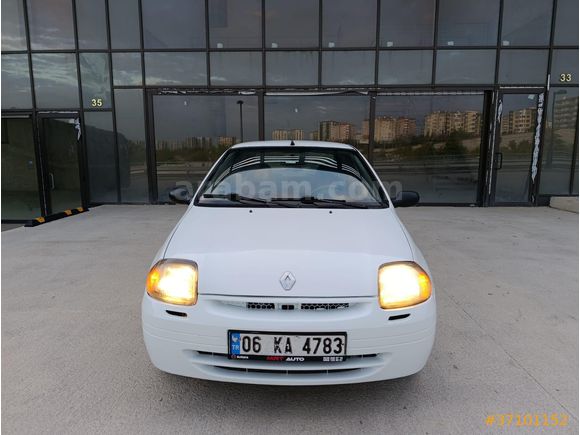 Sahibinden Renault Clio 1.4 RN 2000 Model
