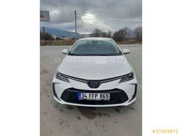 Sahibinden Toyota Corolla 1.8 Hybrid Dream 2022 Model