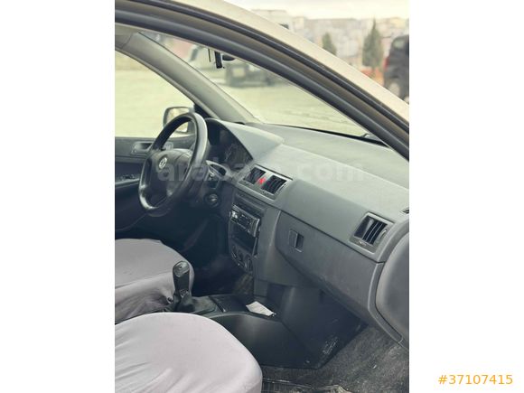 Düşük km parça boyalı fabia aile aracı