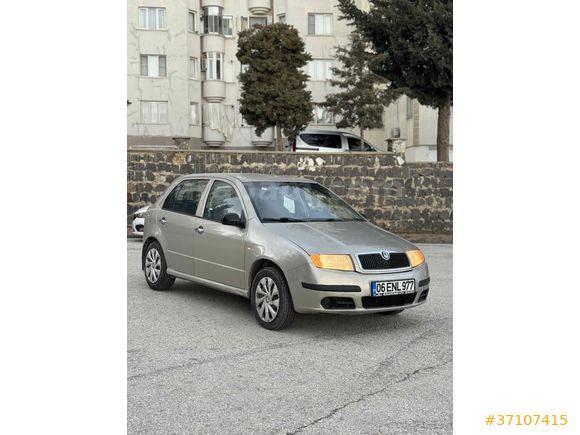 Düşük km parça boyalı fabia aile aracı