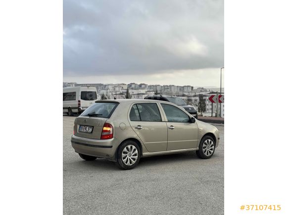 Düşük km parça boyalı fabia aile aracı