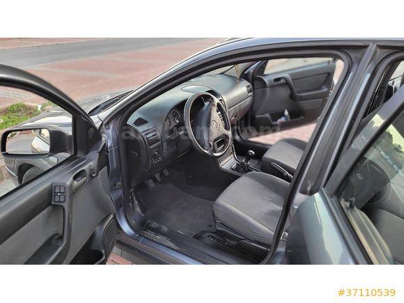 KUSURSUZ ASTRA G  180 BİN"KM DE!