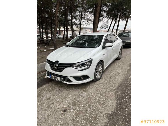 Sahibinden 2018 Model Renault Megane 1.5dCİ Touch Masrafsız 