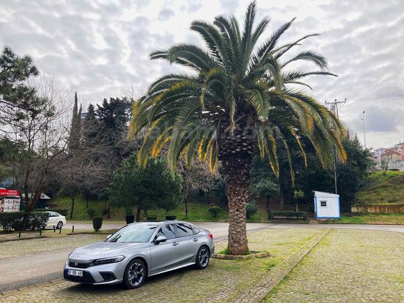 Sahibinden Honda Civic 1.5 i-VTEC Executive Plus 2021 Model Trabzon 77.000 km Gri (Gümüş)
