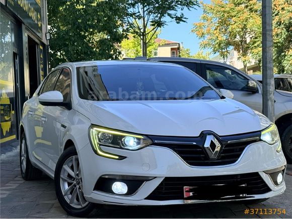 Sahibinden Renault Megane 1.5 Blue DCI Touch 2020 Model